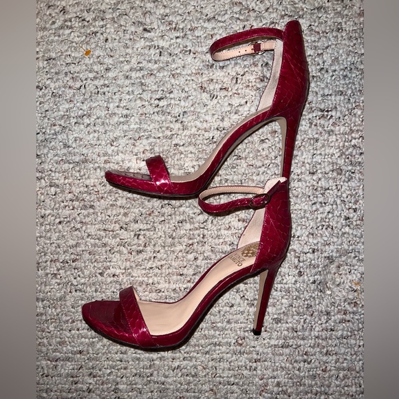 NWOT VINCE CAMUTO Red Leather Sexy Platforms Heels - Picture 7 of 12
